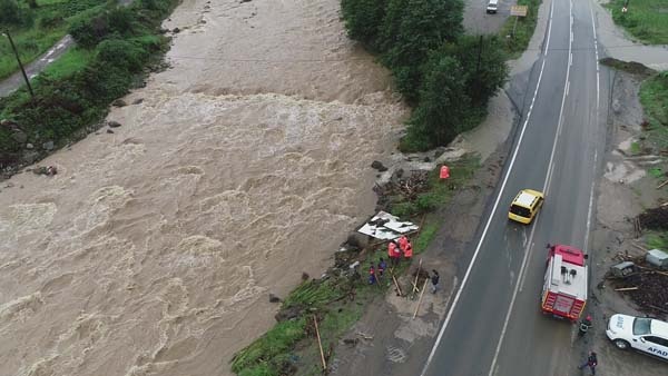 Rize'de sel bölgesi havadan görüntülendi 11