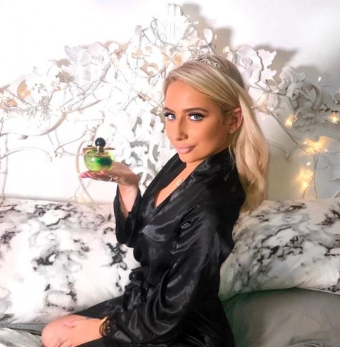 Saffron Barker Youtube'da milyoner oldu 6