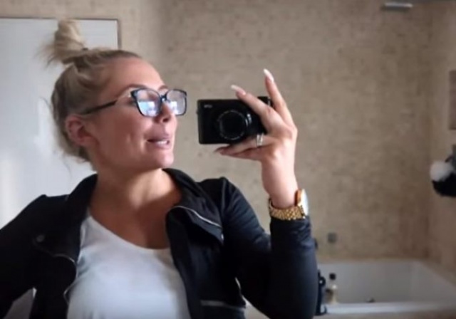 Saffron Barker Youtube'da milyoner oldu 12