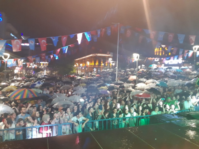 Trabzon’da Uluslararası Horon Festivaline büyük ilgi 16