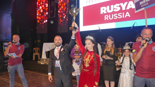 Trabzon’da Uluslararası Horon Festivaline büyük ilgi 24