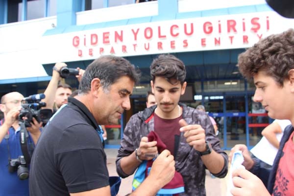 Trabzonspor Prag’a tur için uçtu 9