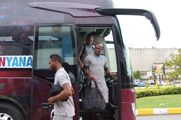 Trabzonspor Prag’a tur için uçtu 10