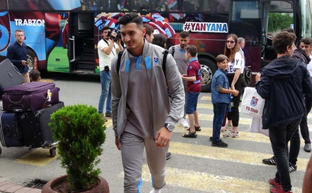 Trabzonspor Prag’a tur için uçtu 3