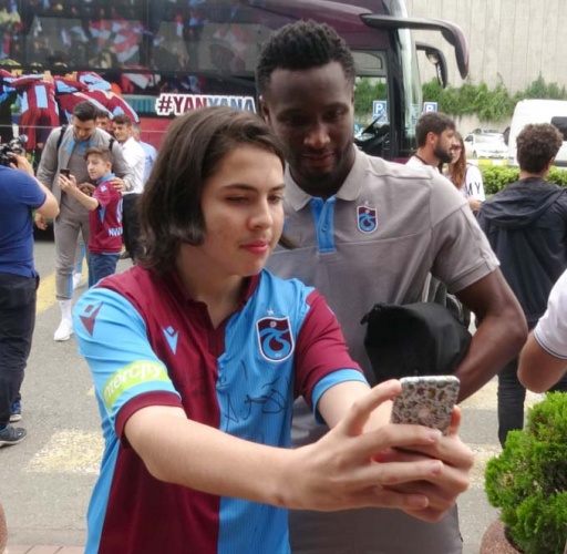 Trabzonspor Prag’a tur için uçtu 4