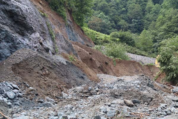 Rize'de facianın eşiğinden dönüldü 6