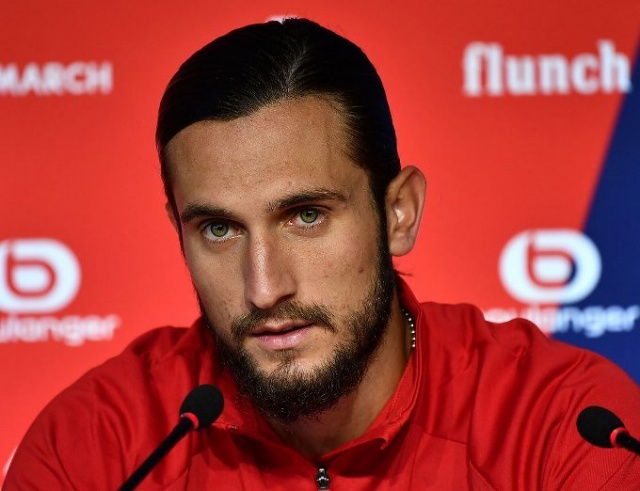 Yusuf Yazıcı ilk maçına çıkıyor 8