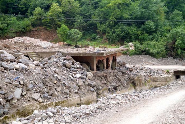 Selin vurduğu Çamlıktepe'de buruk bayram 12