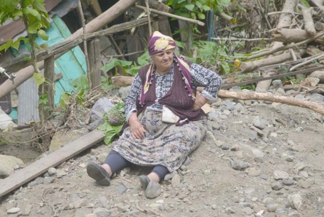 Selin vurduğu Çamlıktepe'de buruk bayram 14