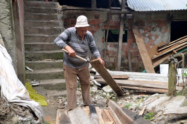 Selin vurduğu Çamlıktepe'de buruk bayram 8