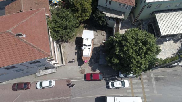 Trabzonlu Usta Dede yadigarı tekneyi mahalle arasında 3 ayda tamamladı 2