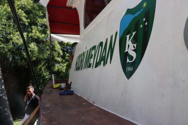 Trabzonlu Usta Dede yadigarı tekneyi mahalle arasında 3 ayda tamamladı 16