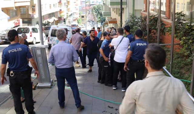 Rize'de kaçan boğa şehrin altını üstünü getirdi 6