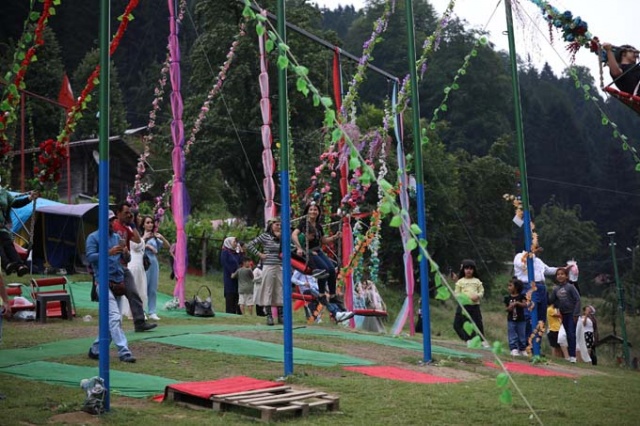 Ayder Yaylası tatilcilerle doldu 16