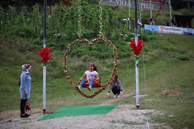 Ayder Yaylası tatilcilerle doldu 13