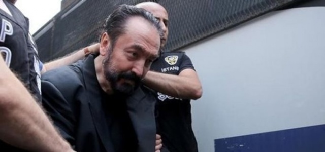 Adnan Oktar hakkında itiraf! Yarışmacı kıza bir çok defa... 2