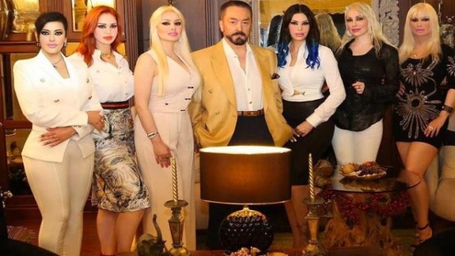 Adnan Oktar hakkında itiraf! Yarışmacı kıza bir çok defa... 4