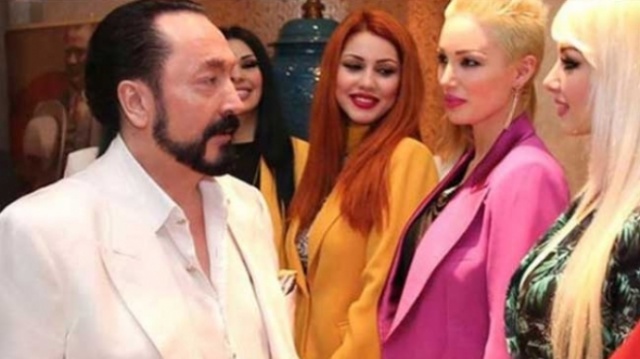 Adnan Oktar hakkında itiraf! Yarışmacı kıza bir çok defa... 7