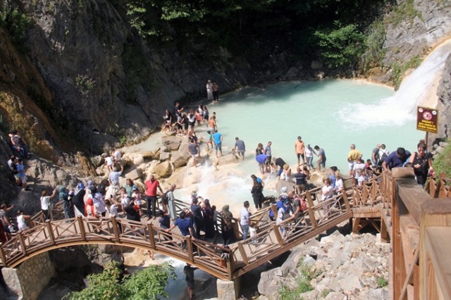 Mavi Göl'e akın ettiler 8