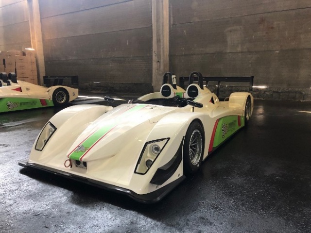 Gümrükte kalan yarış arabaları satışa çıkıyor 10