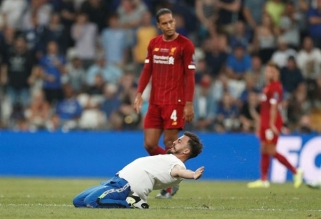 Sahaya atlayan Youtuber  Ali Abdüsselam Yılmaz'a takipçi şoku 5