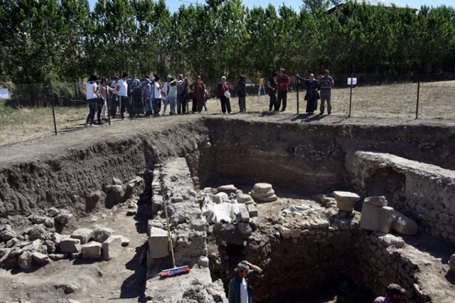 Satala Antik Kentine ilk kafile geldi 8
