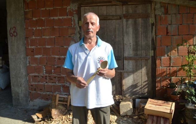 Emekli postacı baba mesleğini yaşatmaya çalışıyor 5