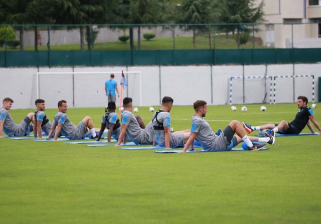 Trabzonspor'da yüzler gülüyor - Kasımpaşa hazırlıkları başladı 16