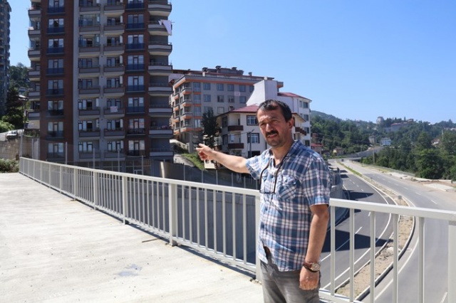 Mahalleyi Çin Seddi gibi ayırdılar 2