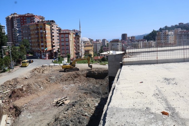 Mahalleyi Çin Seddi gibi ayırdılar 6