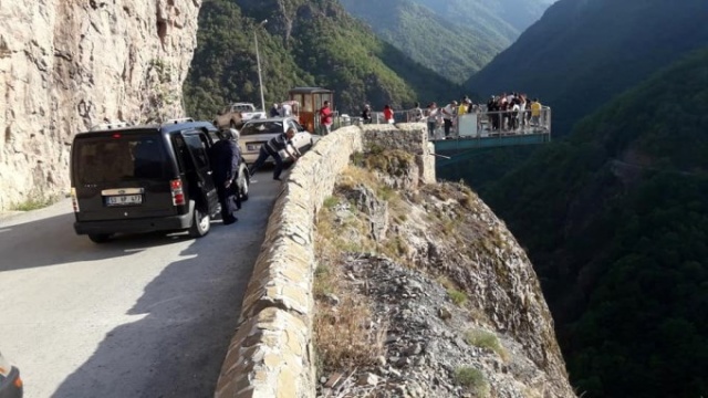 Artvin'deki cam seyir terasına yoğun ilgi 8