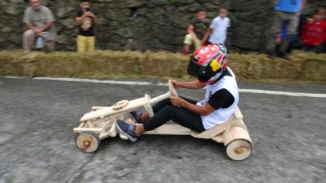 'Formulaz' tahta araba yarışları nefes kesti 4