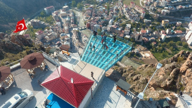 Torul Cam Seyir Terası’na ziyaretçi akını! 5