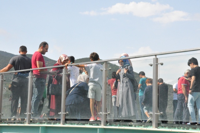 Torul Cam Seyir Terası’na ziyaretçi akını! 13
