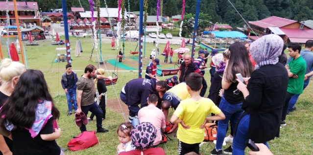 Ayder’de tartışma konusu olan salıncaklarda kaza! 5