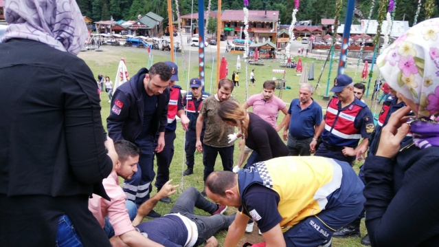 Ayder’de tartışma konusu olan salıncaklarda kaza! 3