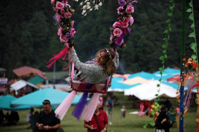 Ayder’de tartışma konusu olan salıncaklarda kaza! 8