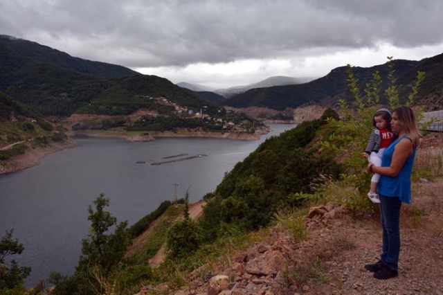 Baraj gölü birçok kişinin uğrak yeri oldu 3