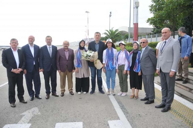 Onlar okudu Bakan Trabzon'a tatile gönderdi 15