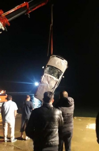 Ordu’da hafif ticari araç denize düştü 2