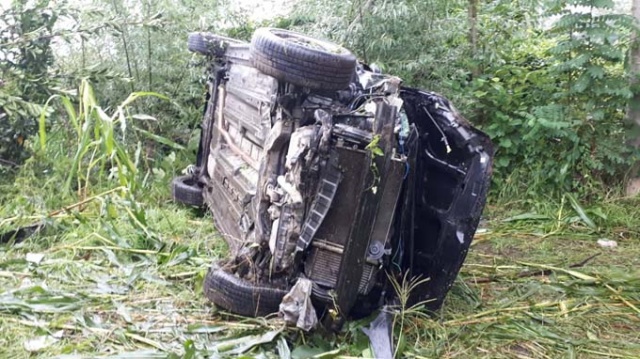 Samsun'da otomobil mısır tarlasına yuvarlandı: 4 yaralı 4