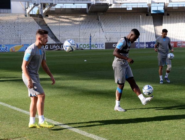 Trabzonspor AEK'ya hazır 11
