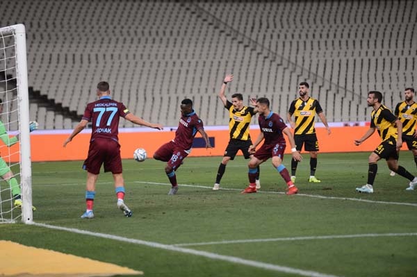 AEK Trabzonspor maçında neler oldu? 9