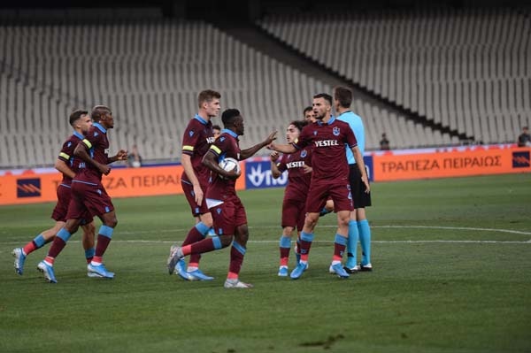 AEK Trabzonspor maçında neler oldu? 7