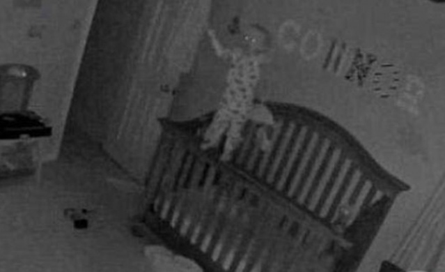 Bebek kamerasındaki korkunç anlar! 16