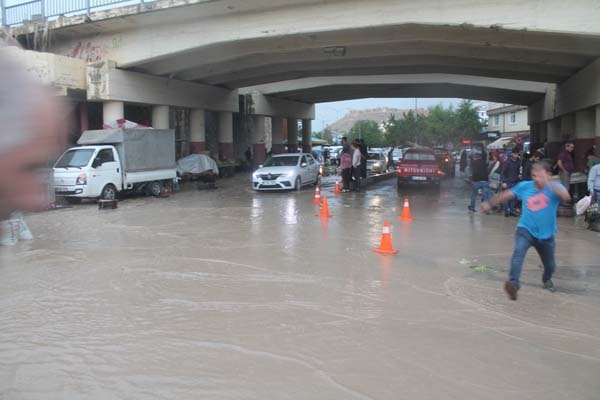 Bayburt’ta sağanak yağış sele neden oldu 2