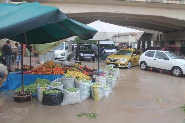 Bayburt’ta sağanak yağış sele neden oldu 7