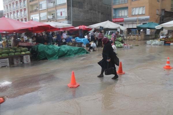 Bayburt’ta sağanak yağış sele neden oldu 5