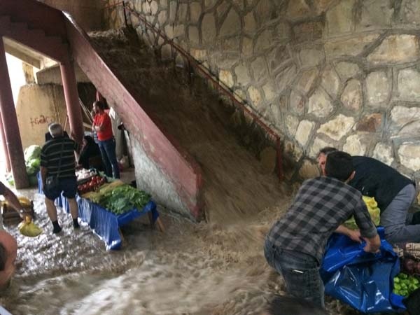Bayburt’ta sağanak yağış sele neden oldu 8