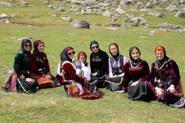 Rize'de Didingola Yaylası'nda renkli şenlik 14